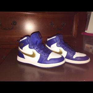 Air Jordan 1 Retro High “Gold Medal”